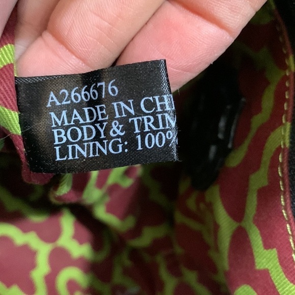 OrYANY Black Leather Large Many Pockets Crossbody Handbag Two Tassels - Picture 15 of 16